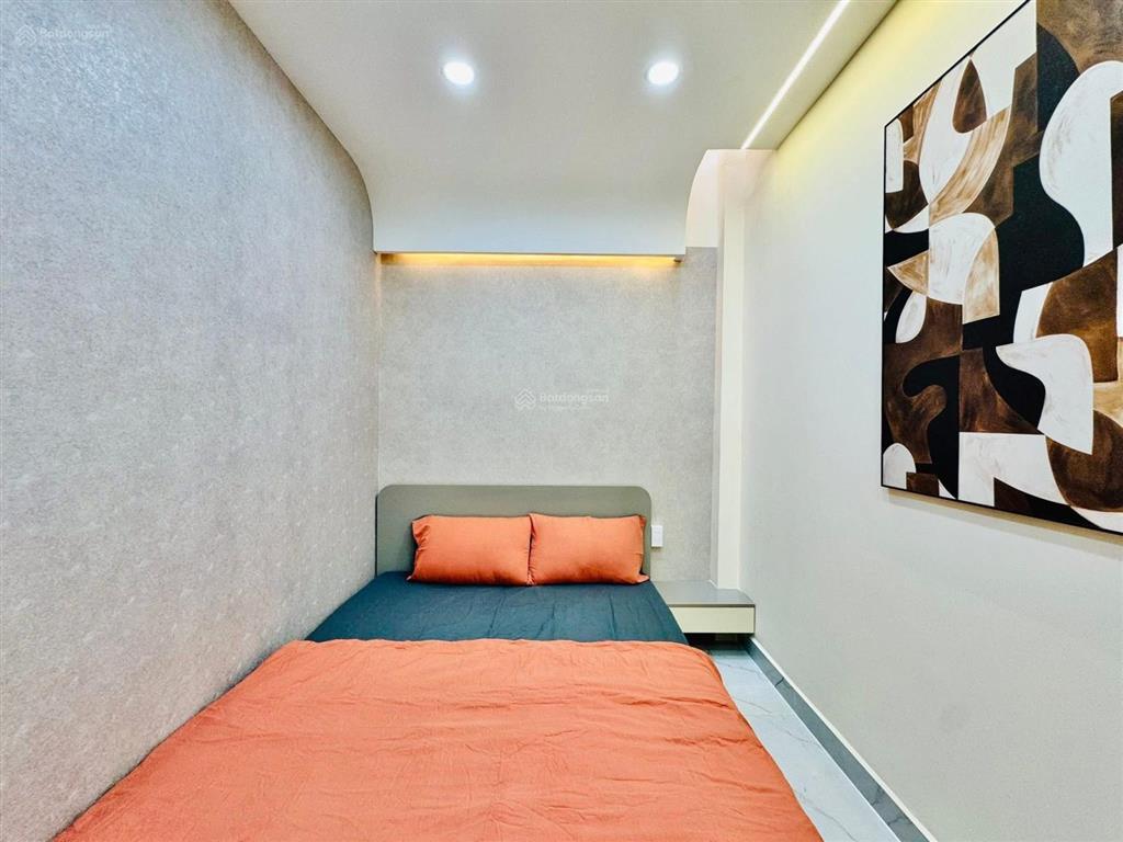 Dưới 3 tỷ /bán nhà khu đường hiệp bình 48m2, hẻm 5m, 3 tầng 3pn, nhà mới xây