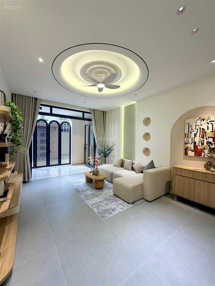 Siêu phẩm hxh 6m nguyễn thiện thuật, quận 3, 40m2, 2 tầng, 2pn