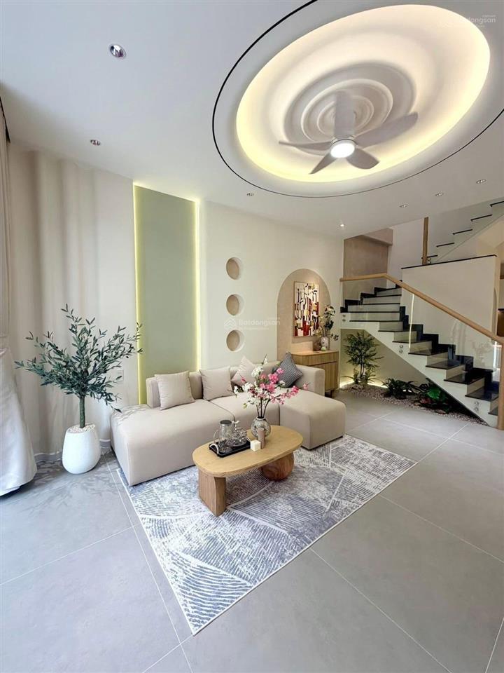 Siêu phẩm hxh 6m nguyễn thiện thuật, quận 3, 40m2, 2 tầng, 2pn