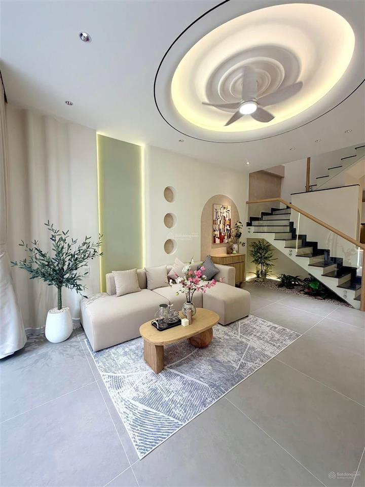 Bán nhà 3 tỷ 1 đường số 8, hẻm lớn xe hơi, 40m2, 2 tầng, 2 phòng ngủ