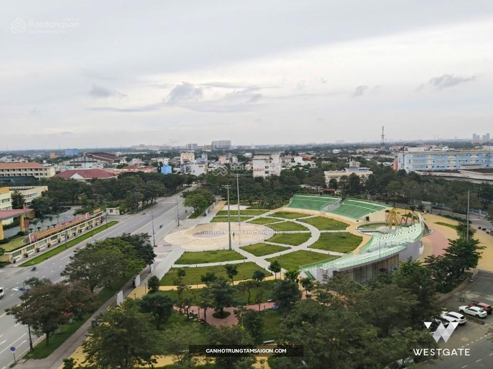 Cho thuê căn 114m2 ban công siêu rộng, bếp lớn, 3 phòng ngủ, hướng mát có thể vô ngay góc nội khu