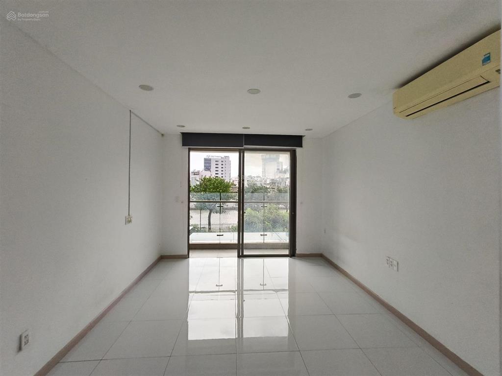 View pháo hoa q1  giá thật! cho thuê ngay gấp ở ngay studio 1pn1wc 32m2 ở hoặc kinh doanh được!