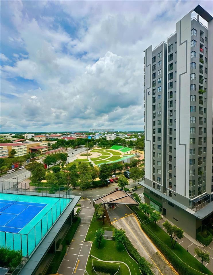 Giá gấp! bán căn hộ 2pn2wc 69m2 có sổ ban công lớn, căn góc view nội khu, full nội thất giá 3,4 tỷ