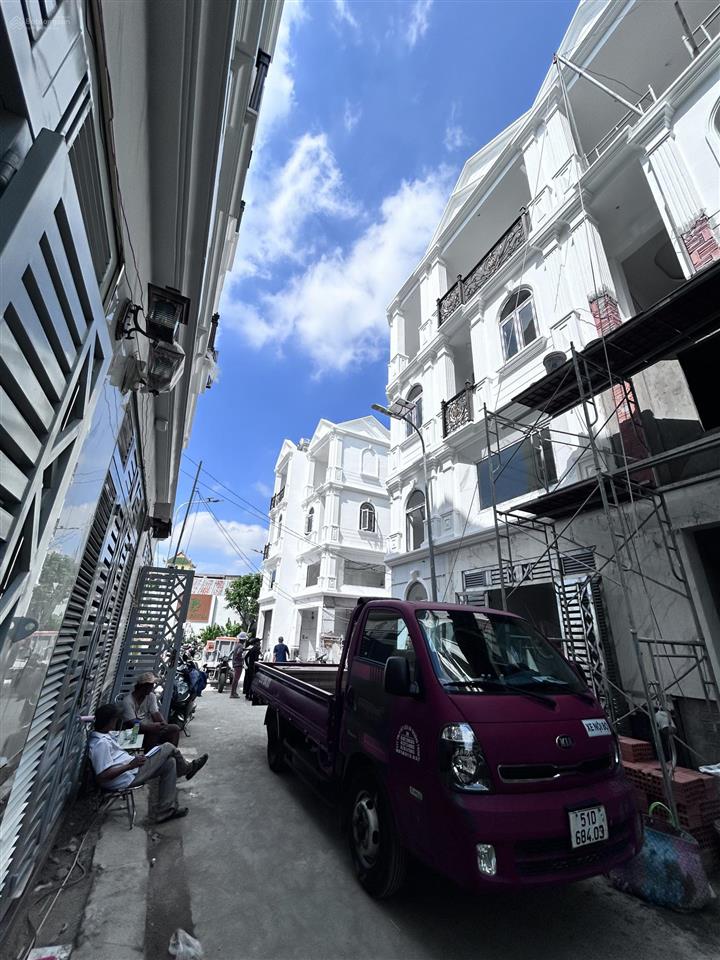 Nhà phố pearl riverside phú định quận 8