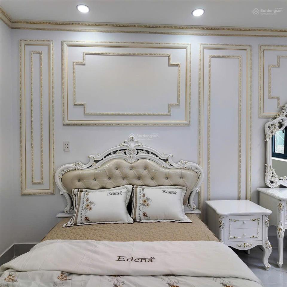 Nhà phố pearl riverside phú định quận 8