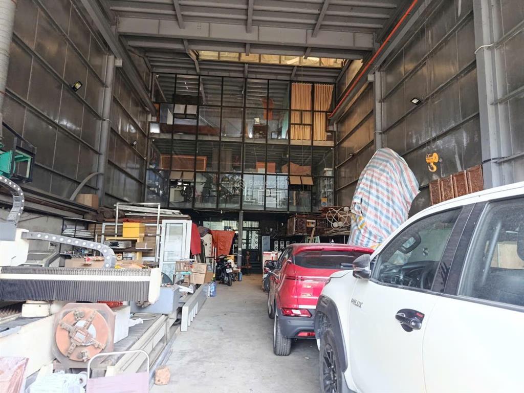 Mặt tiền đinh liệt  250m ngang 10m  full kho xưởng sẵn  cạnh bến xe trung tâm  chỉ 19 tỷ