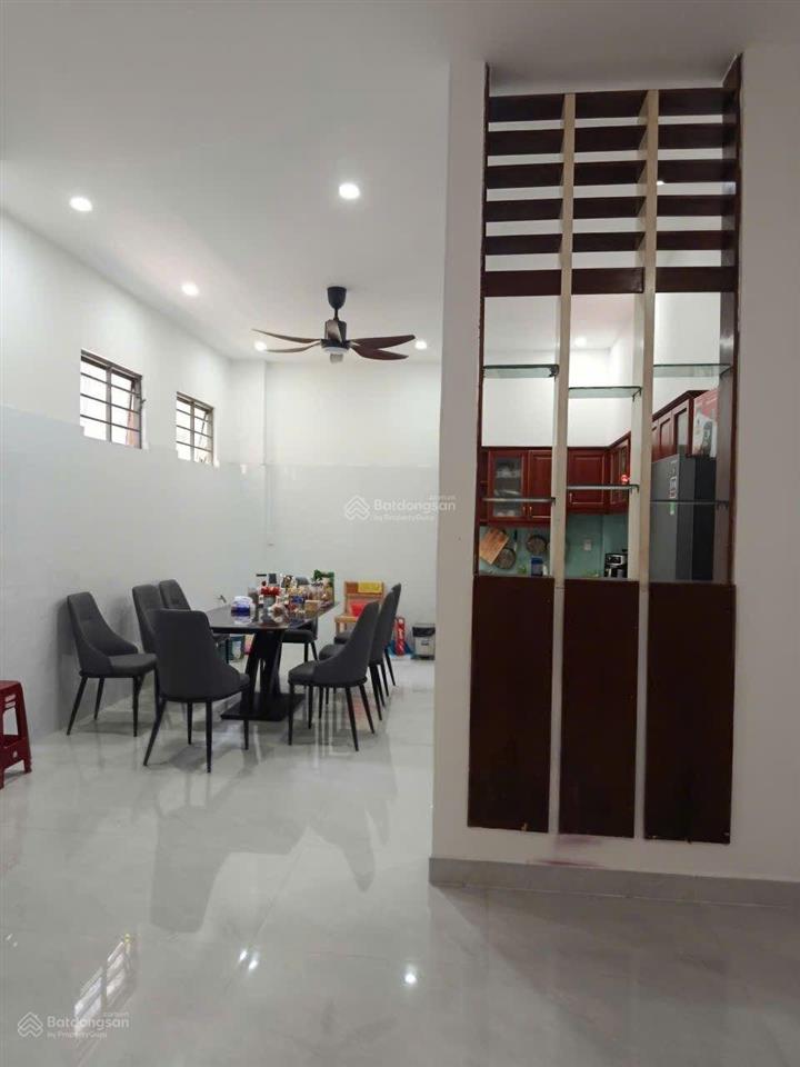 Mặt bằng kinh doanhmặt tiền thái phiênnhà 4 tầng có thang máytrung tâm đà nẵng hiếm có khó tìm.