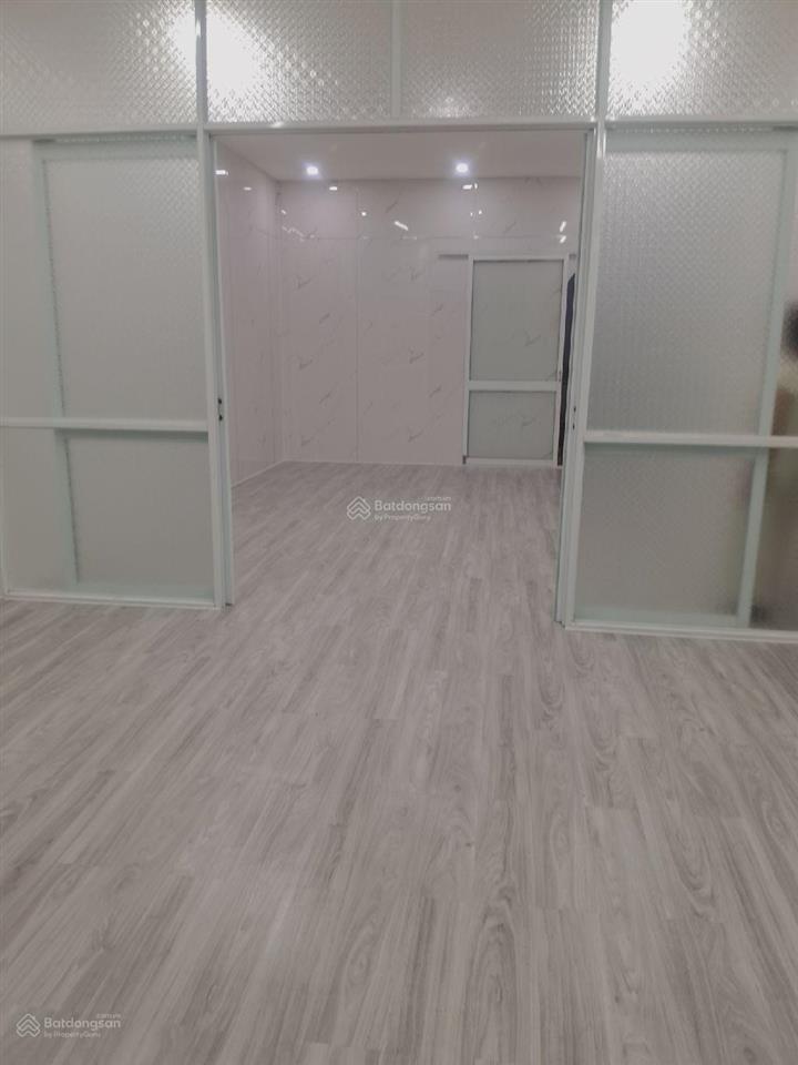 Mặt tiền hoàng hoa thám 112 mmua 1 được 2 nhà 3 tầngdòng tiền 17 triệu/ tháng giá chỉ 17 tỷ tl