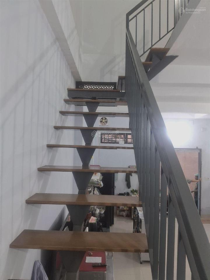 Mặt tiền hoàng hoa thám 112 mmua 1 được 2 nhà 3 tầngdòng tiền 17 triệu/ tháng giá chỉ 17 tỷ tl