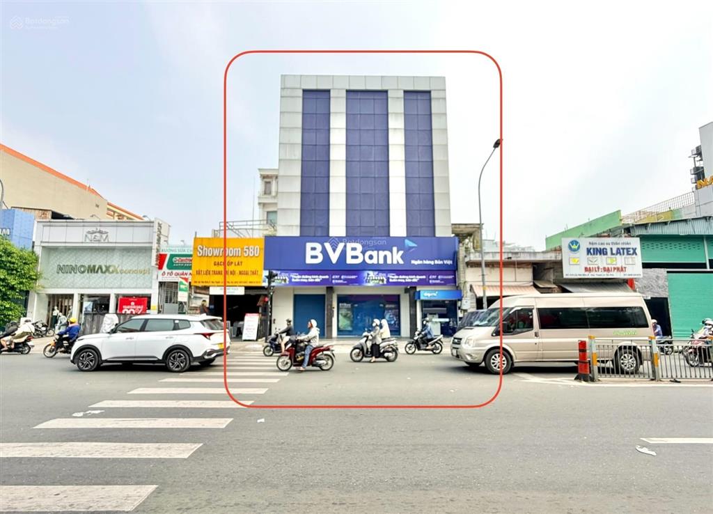 Mặt tiền lũy bán bích, tân phú, 13.1x28m, cn 368.7m2 chỉ 78 tỷ, hđt 302tr/tháng với bvbank