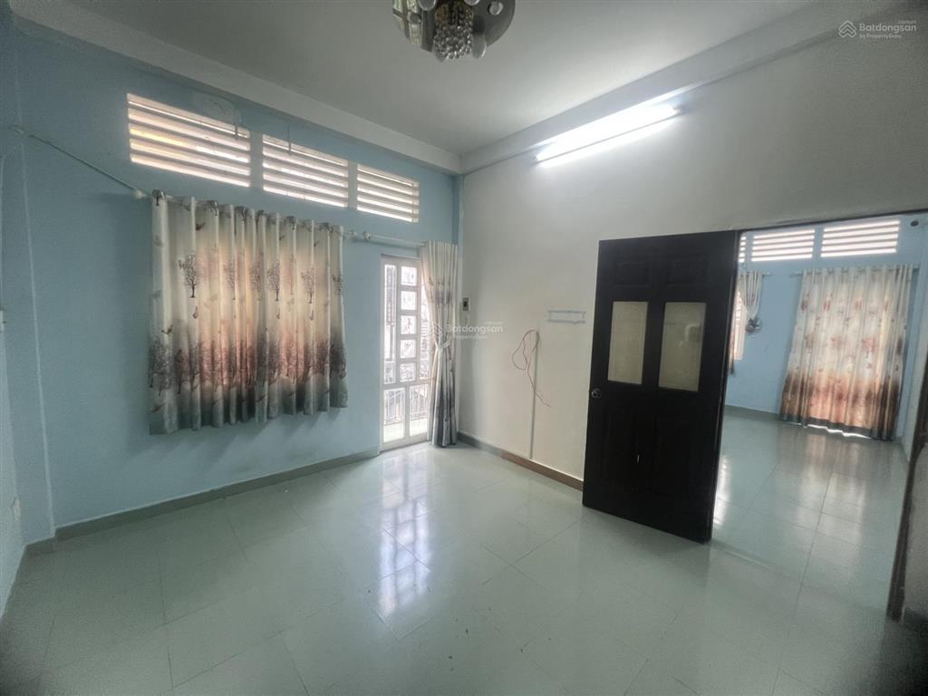 Cho thuê nguyên căn nhà huỳnh văn bánh, phú nhuận 9x9m, 4 tầng, 5pn giá 29 triệu/tháng