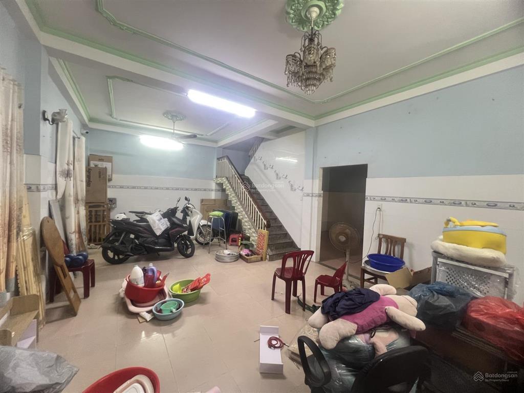 Cho thuê nguyên căn nhà huỳnh văn bánh, phú nhuận 9x9m, 4 tầng, 5pn giá 29 triệu/tháng