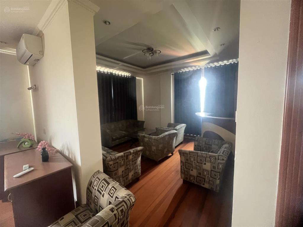 Cho thuê khách sạn, nhà hàng đại lộ bình dương, 7 tầng, 2 nhà hàng, 2700m2, giá 360 triệu/tháng