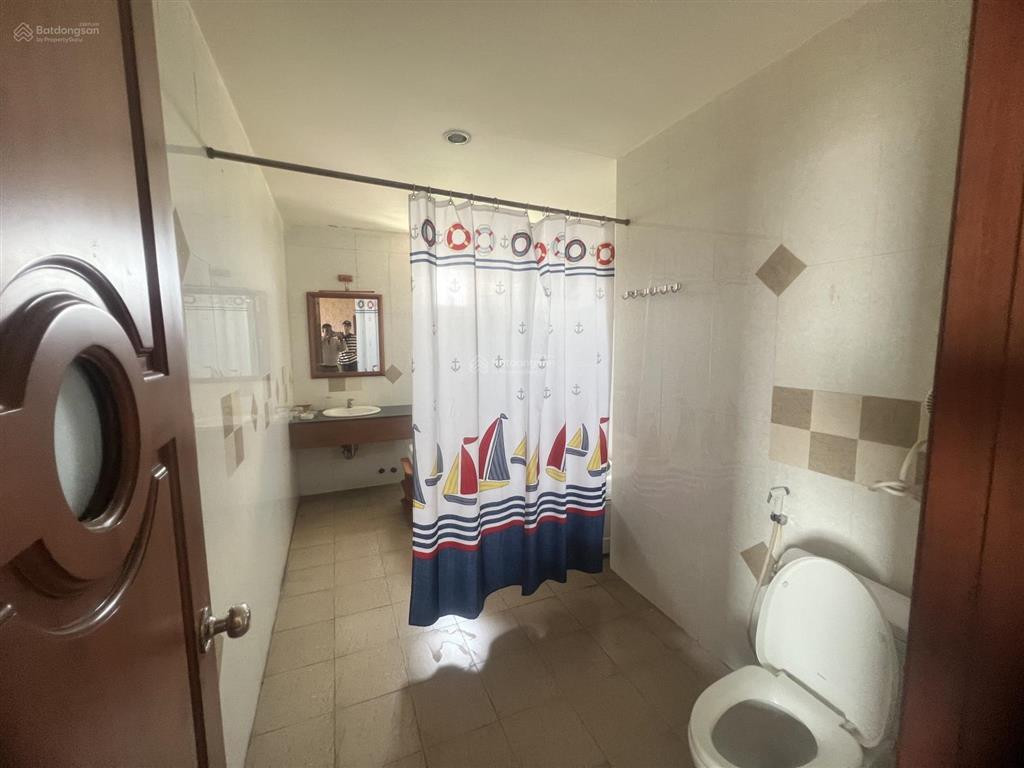 Cho thuê khách sạn, nhà hàng đại lộ bình dương, 7 tầng, 2 nhà hàng, 2700m2, giá 360 triệu/tháng