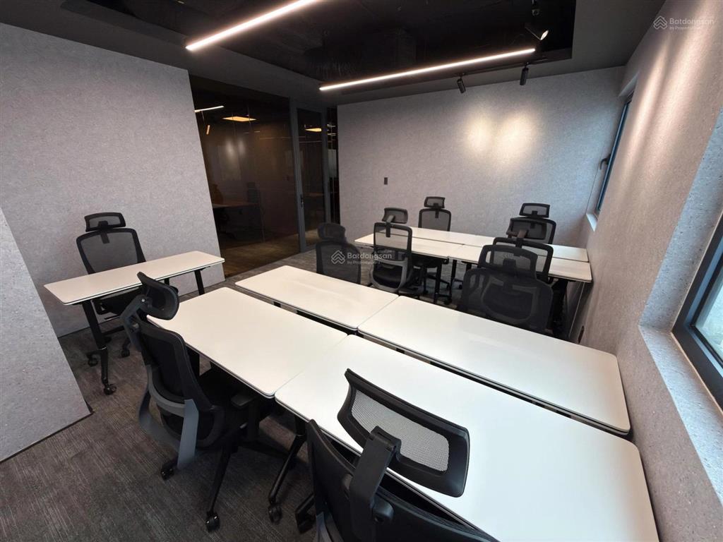 Văn phòng etown  364 cộng hòa, tân bình, 48m2 giá 48 triệu/tháng full nội thất như hình