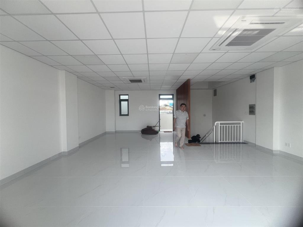 Mặt tiền 332a nguyễn sơn, tân phú, 8x13m, 3 tầng, giá 95 triệu/tháng, nhà mới trống suốt