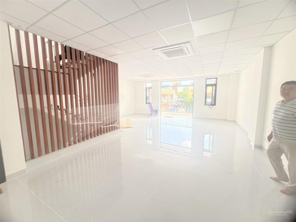 Mặt tiền 332a nguyễn sơn, tân phú, 8x13m, 3 tầng, giá 95 triệu/tháng, nhà mới trống suốt