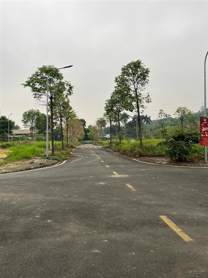Chính chủ cần bán lô đất 67,4m2 sát khu công nghệ cao hoà lạc. giá chỉ nhỉnh 2 ti