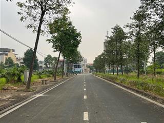 Chính chủ cần bán lô đất 67,4m2 sát khu công nghệ cao hoà lạc. giá chỉ nhỉnh 2 ti