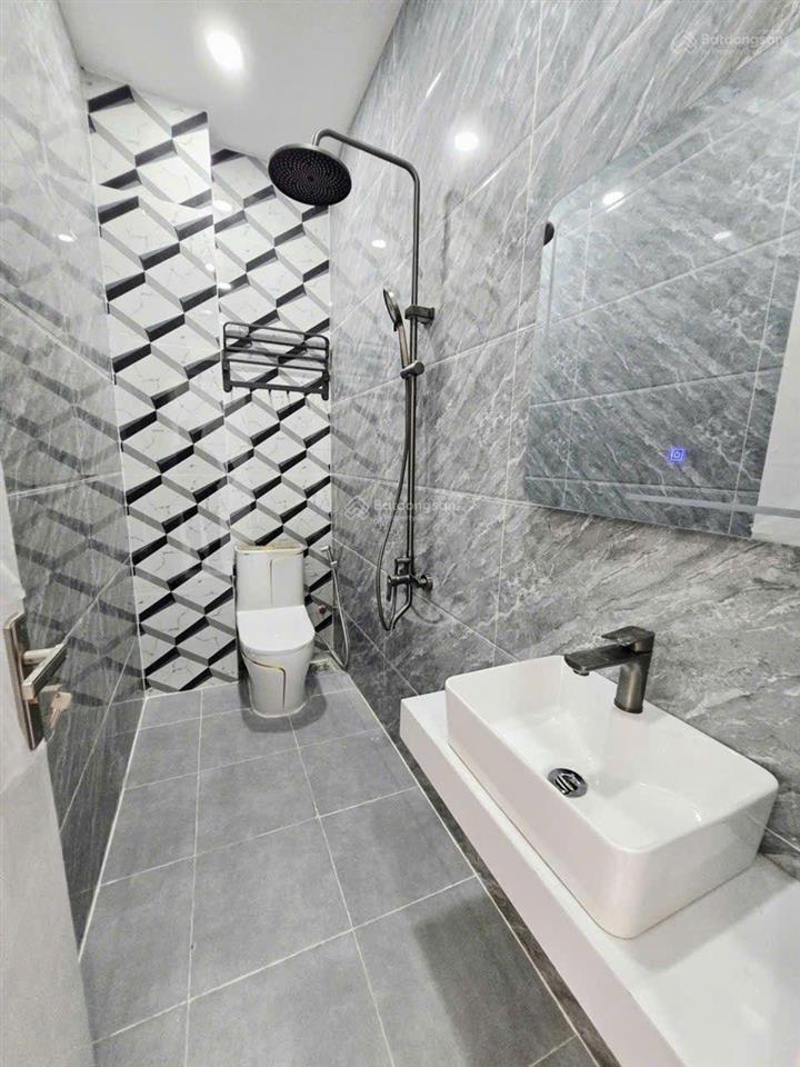 Nhà đẹp 4 tầng ngay gò xoài gần chợ hẻm ôtô thông chỉ nhỉnh nhẹ 5t