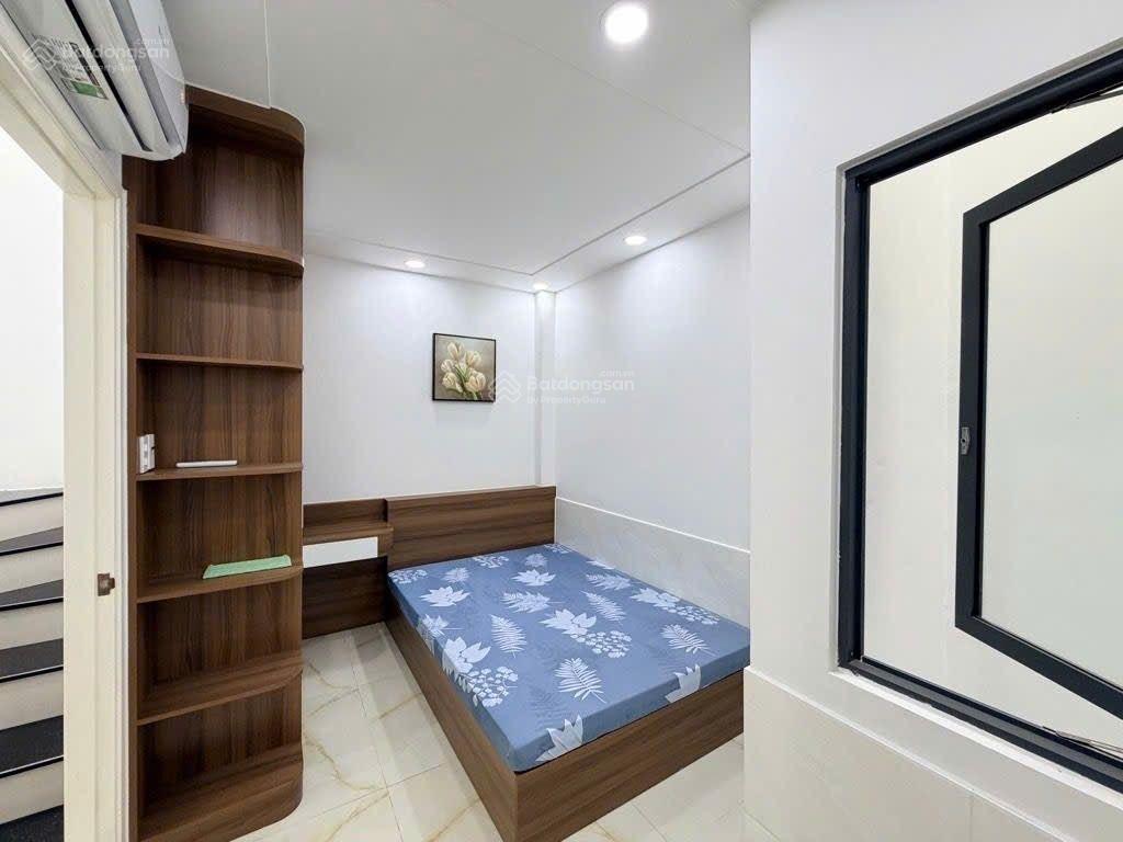 Chủ cần bán gấp nhà 3 tầng full nội thất hẻm ôtô ngay hương lộ 2 gần 4 xã
