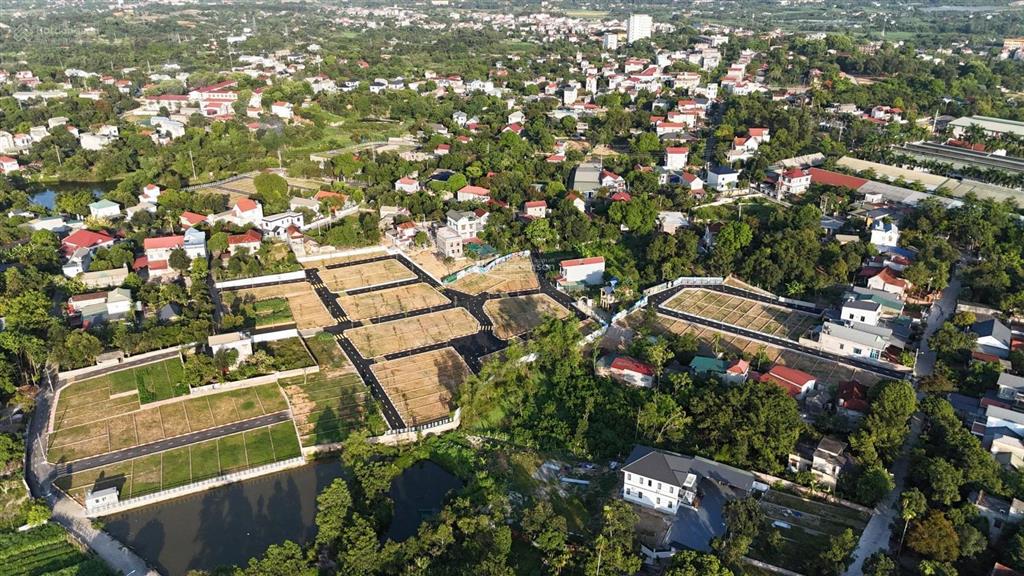 Mình cần bán gấp lô đất phố tại sơn tây giá chưa đến tỉ 8