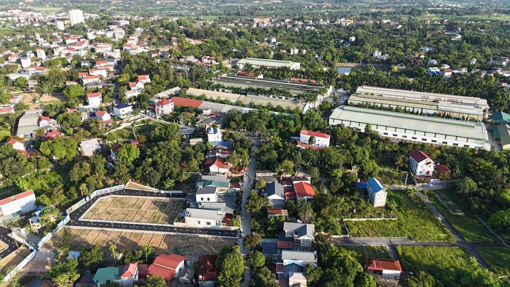 Mình cần bán gấp lô đất phố tại sơn tây giá chưa đến tỉ 8
