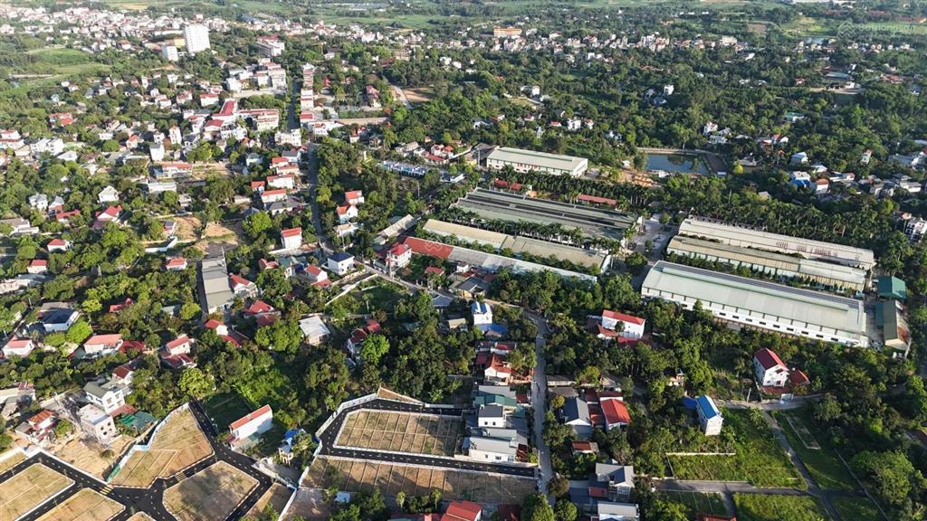 Đất trung tâm thị trấn sơn tây, đón sóng vành đai 5 giá chưa đến 1.8 tỉ