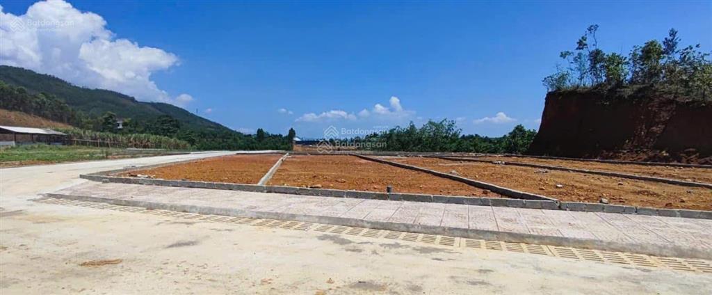 Bán lô đất 140m² đã có sổ, công chứng trong ngày