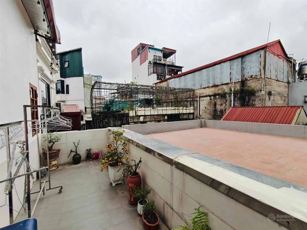 Nhà đẹp phố đội cấn, 50m ra phố ô tô tránh, ngõ thông thoáng, nhà mới đẹp, full nội thất, 35m2*5t