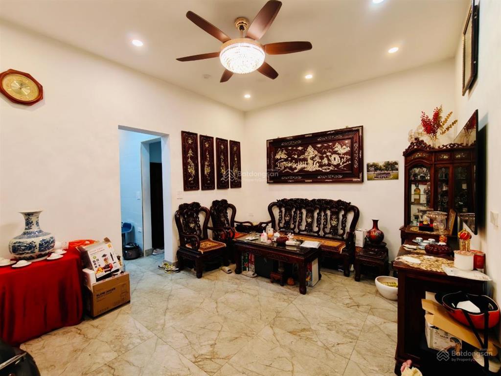 Nhà đẹp phố đội cấn, 50m ra phố ô tô tránh, ngõ thông thoáng, nhà mới đẹp, full nội thất, 35m2*5t