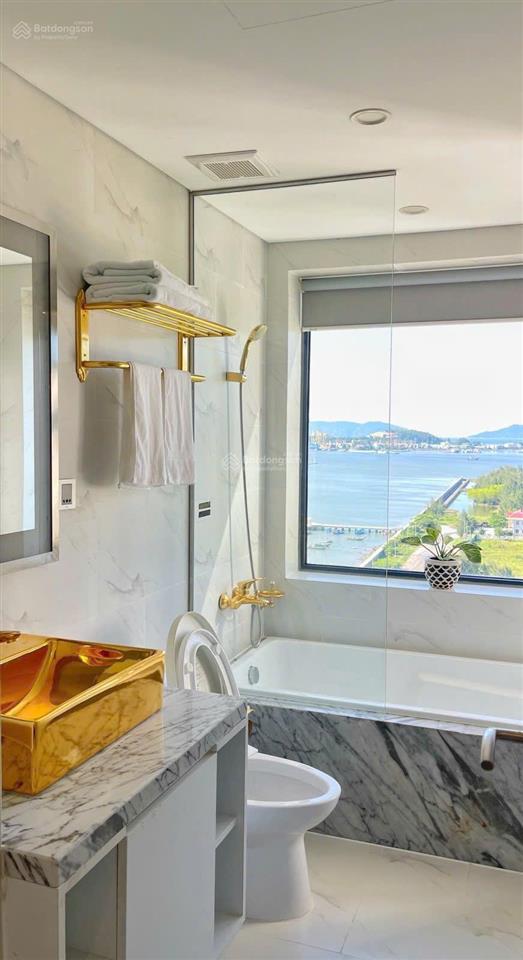 Hàng thật, đúng giá rao,bán căn hộ 2pn goldenbay hòa bình đà nẵng, view sông,city và pháo hoa