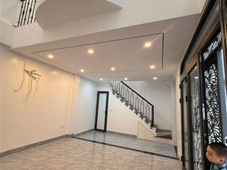 Bán nhà việt hưng gần cầu chương dương, 5 phút sáng phố. ngõ nông rộng thoáng. ô tô đỗ gần