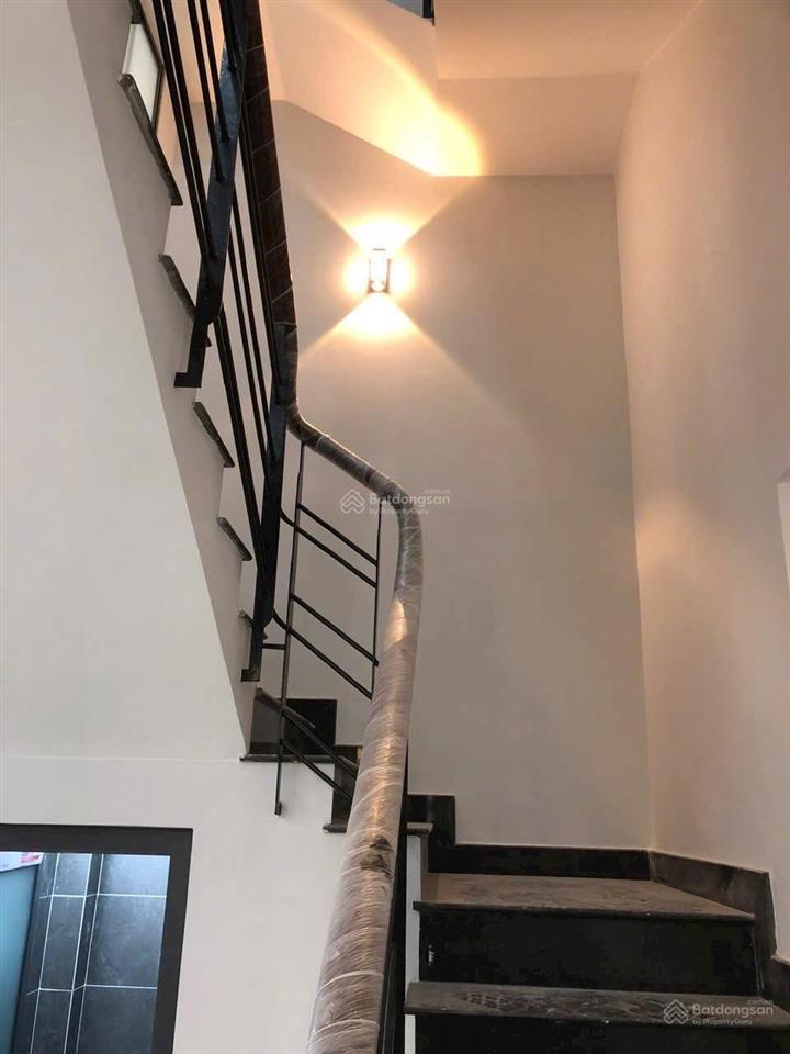 Nhà đẹp hxh đường 3, bình trưng đông, quận 2 cũ 57m ngang gần 6m ô tô ngủ trong nhà  chỉ 8.4 tỷ