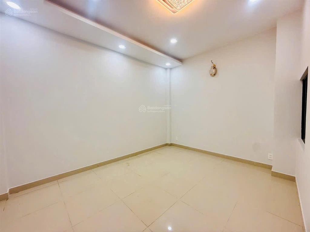Nhà đẹp hxh đường 3, bình trưng đông, quận 2 cũ 57m ngang gần 6m ô tô ngủ trong nhà  chỉ 8.4 tỷ
