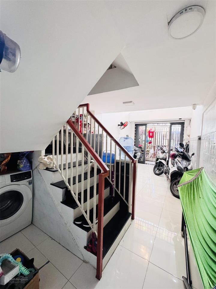Lạc long quân, quận 11  hẻm 8m kinh doanh  4 tầng, 5pn  vừa ở vừa cho thuê