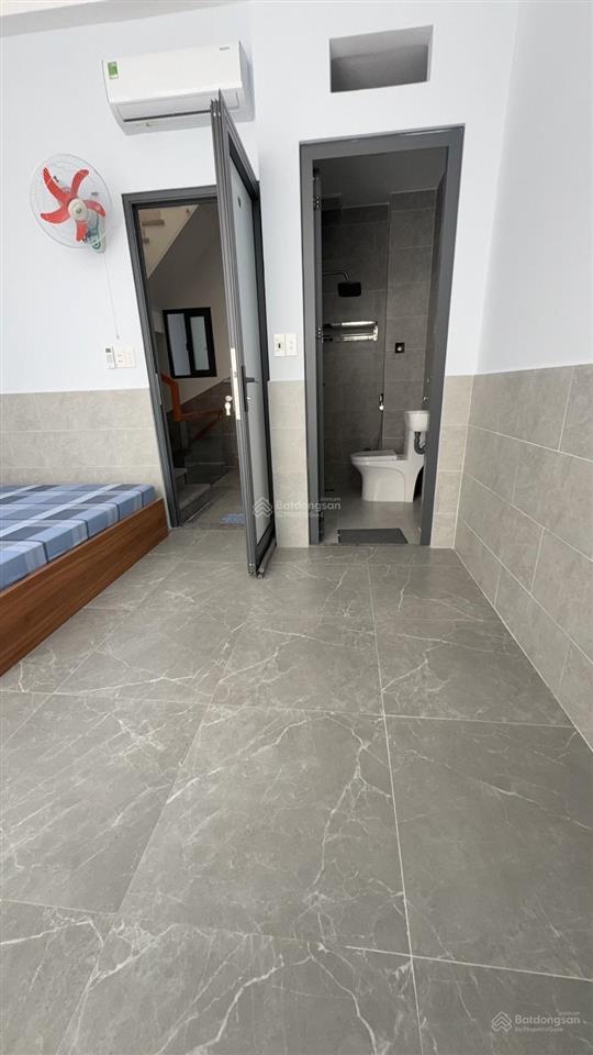 Giáp q10  nhà đẹp 4 tầng, 4pn 5wc, ngang khủng 4.5m  chủ chỉ chào 8.5 tỷ!