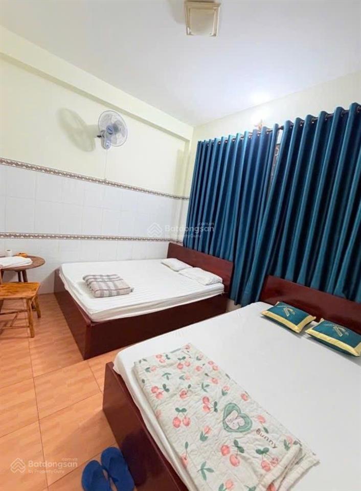 Bán gấp nhà nguyễn hiến lê, hẻm xe hơi, sát nhà ga t3, 5,1m x 14m nhỉnh 7 tỷ.