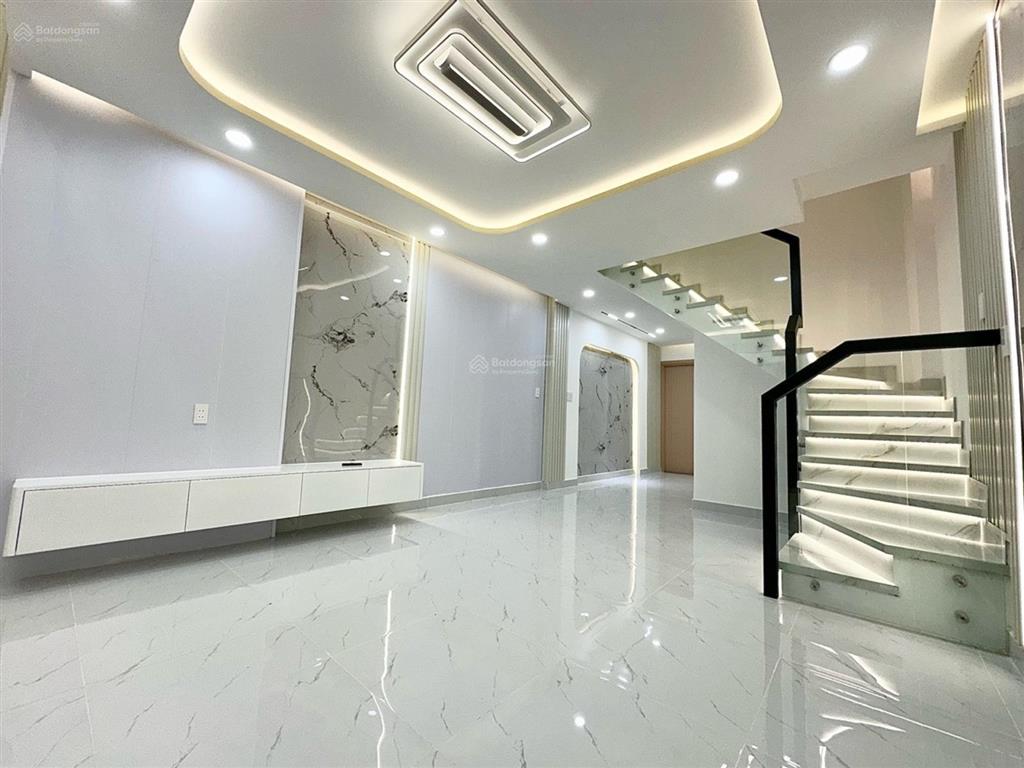 Hẻm xe hơi  nhà đẹp tân phú 62m 6,6 tỷ