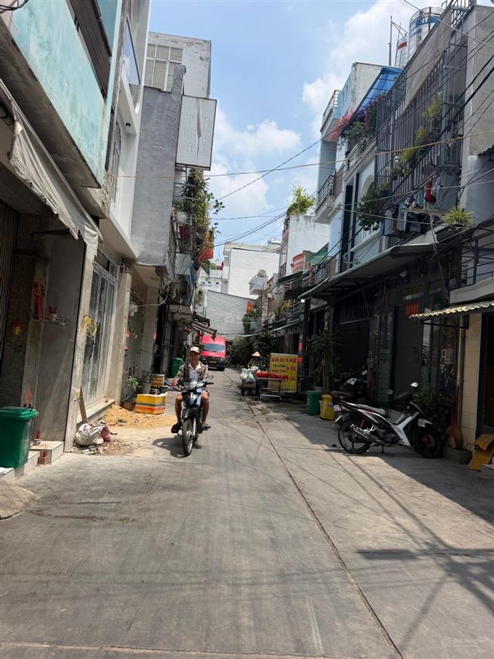 Hẻm xe hơi  sát eon binh tân  kế bên bến xe miền tây