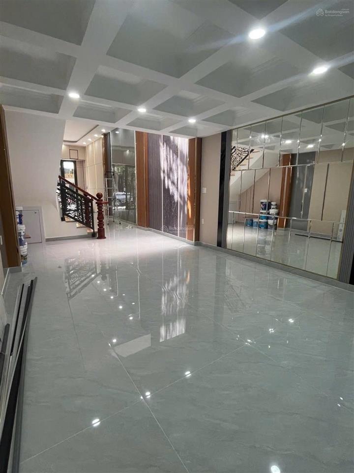 Bán nhà mặt tiền trần hưng đạo dtsd 300m2 kinh doanh đỉnh