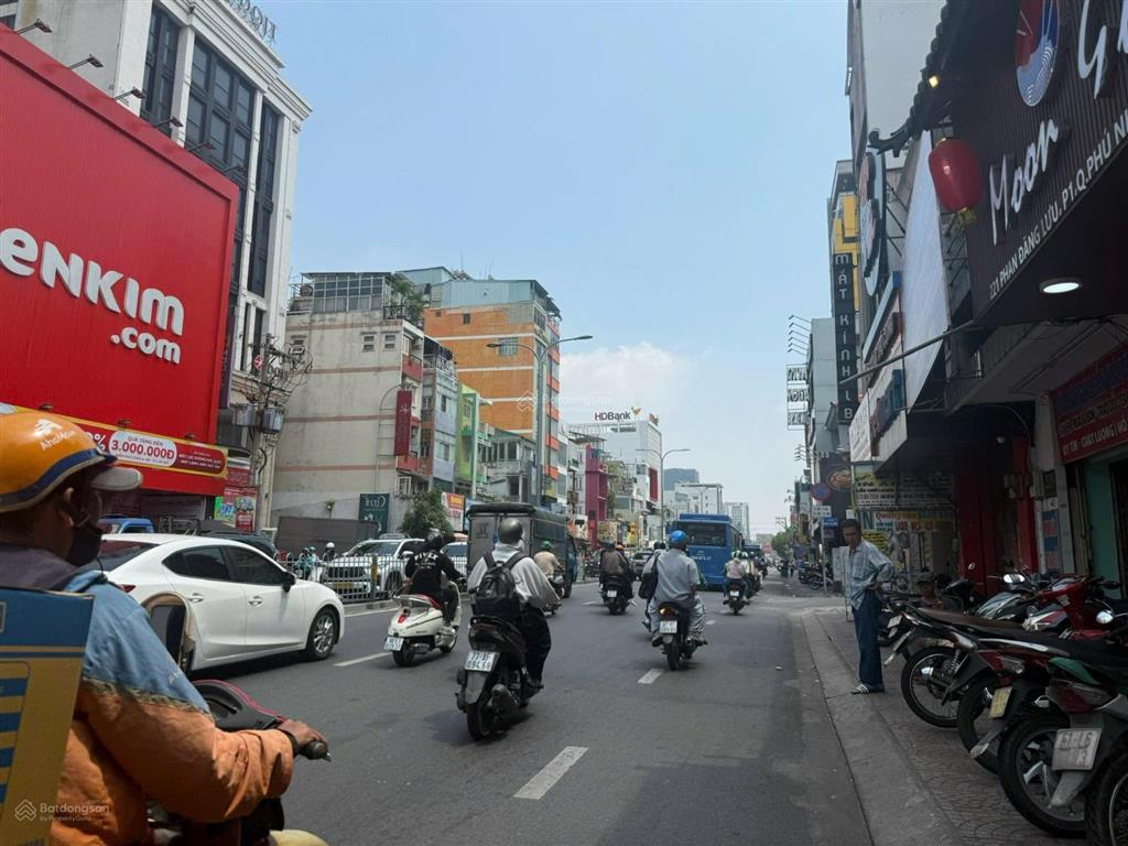 Mặt tiền phan đăng lưu 7 tầng  quỹ đất đẹp giá 25 tỷ tl