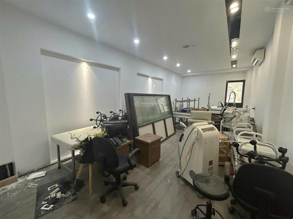 Mặt tiền phan đăng lưu 7 tầng  quỹ đất đẹp giá 25 tỷ tl