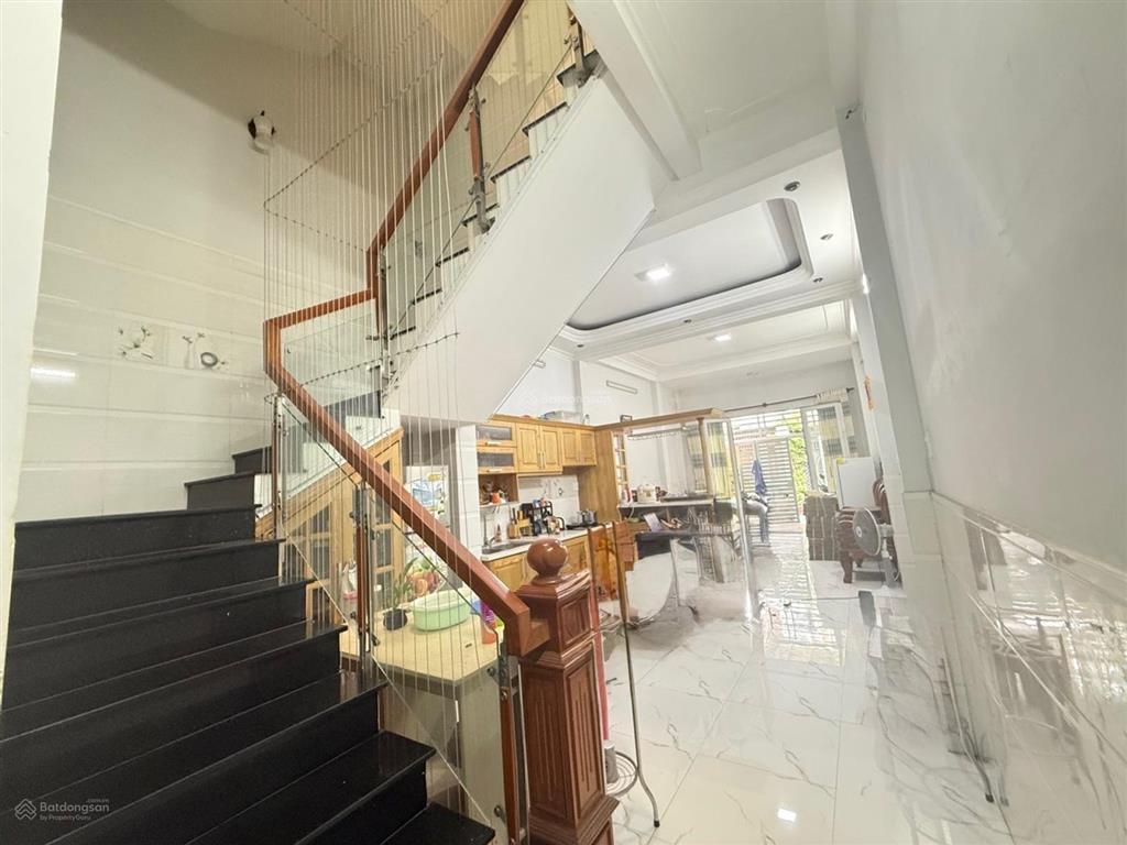 Nhà 3 tầng tân phú hẻm 5m ô tô né 3pn sổ sẵn giá rẻ hơn thị trường 1015%