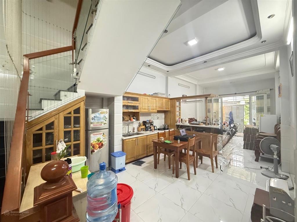 Nhà 3 tầng tân phú hẻm 5m ô tô né 3pn sổ sẵn giá rẻ hơn thị trường 1015%