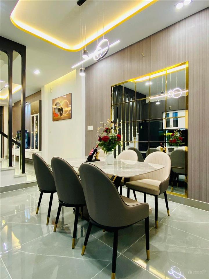 Giá 1 tỏi 990 còn tl  đường 16 p. linh xuân thủ đức  shr  hđ thuê 20 tr/th, full nội thất