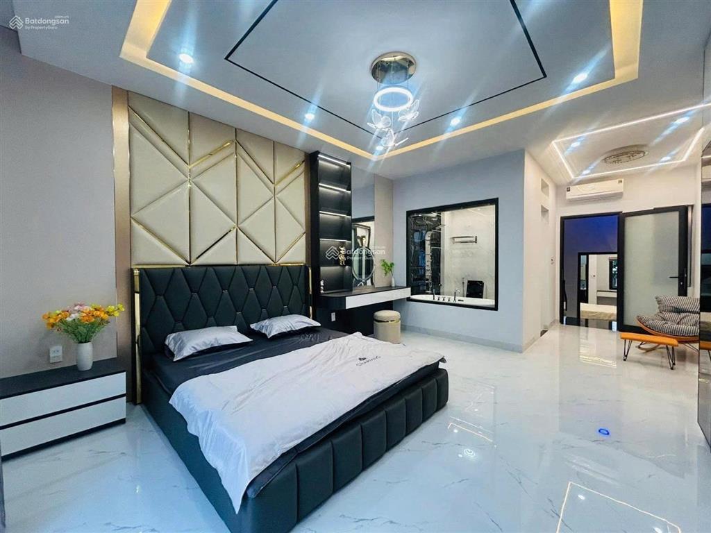 Giá 2 tỏi 250 còn tl đường trần hưng đạo quận 9  shr  hđ thuê 22 tr/th, full nội thất