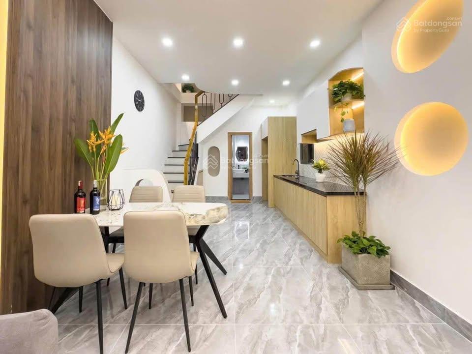 2 tỏi 120 còn tl huỳnh văn bánh phú nhuận shr hđ t.h.u.e 22 tr/th, full nội thất