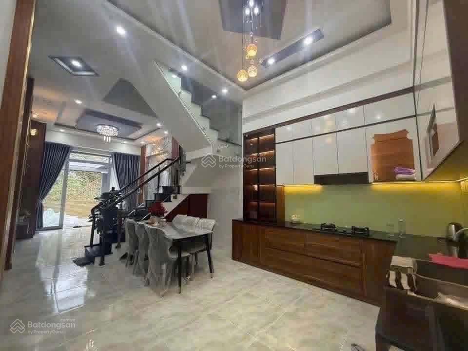 2 tỏi 360 còn tl đường trường chinh tân bình shr hđ t.h.u.e 22 tr/th, full nội thất