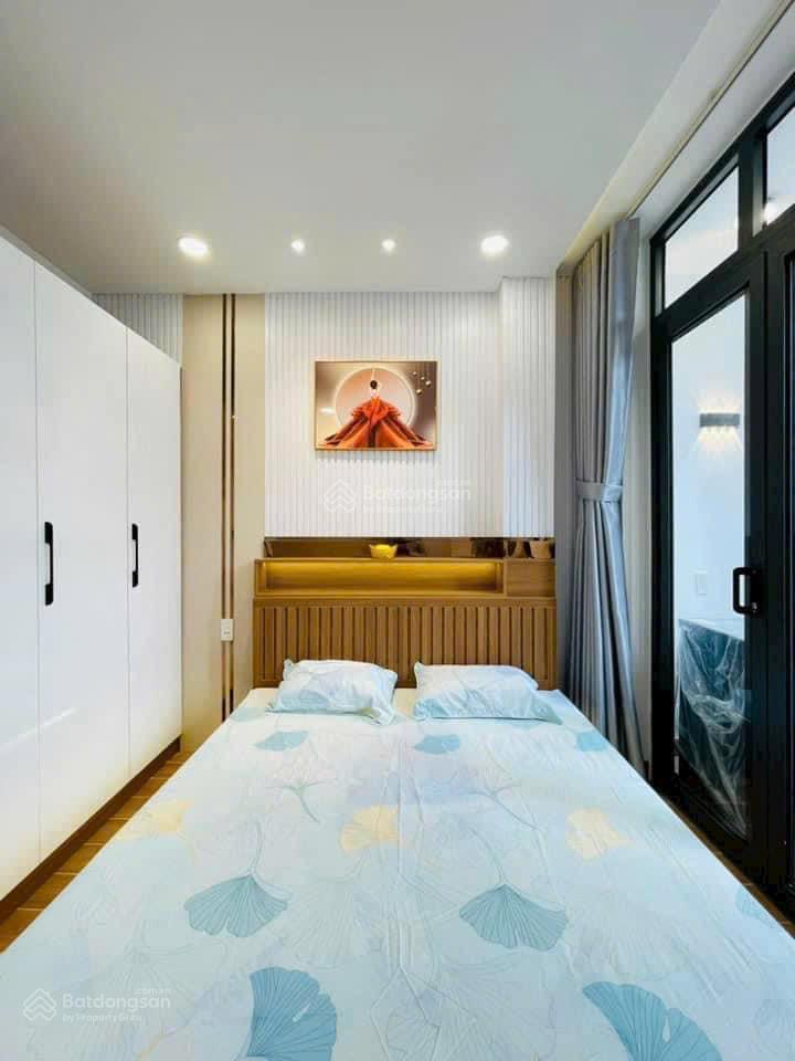 Giá 2 tỷ 790 còn tl đường nguyễn chí thanh quận 10  shr  hđ thuê 22 tr/th, full nội thất